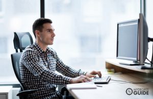 10 Best Online Computer Engineering Degrees [2024 Guide]