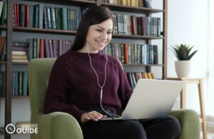 25 Best Self-Paced Online Colleges [2024 Guide]